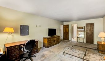 9 Crest Hill Dr, Alloway, NJ 07461
