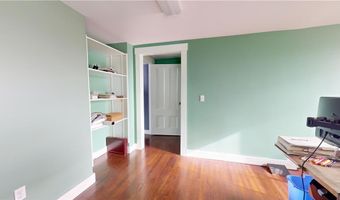 460 E Main Rd, Middletown, RI 02840