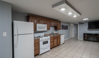 825 SE 4th St, Ankeny, IA 50021