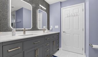22557 MIDDLEBURG CHAPEL Ct, Ashburn, VA 20148