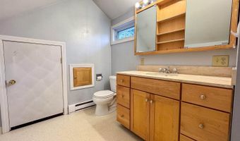 136 Lancaster Ave, Bangor, ME 04401