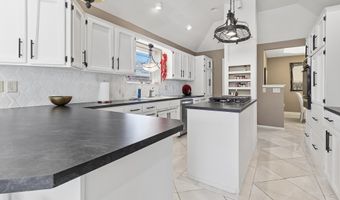 514 Eagle Dr, Alamogordo, NM 88310