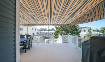 214 Iroquois Ave, Beach Haven, NJ 08008
