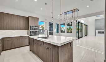 68 Grey Feather Dr, Las Vegas, NV 89135