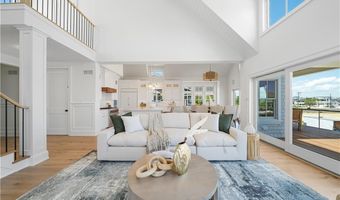 813 Ocean Rd, Narragansett, RI 02882