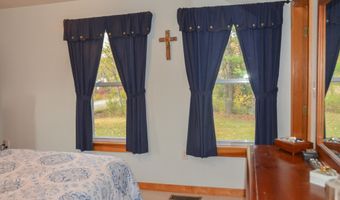 87 Middle Rd, Augusta, ME 04330