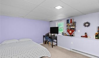 2594 Division Rd, East Greenwich, RI 02818