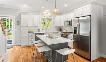 204 Wickford Ct 31, North Kingstown, RI 02852