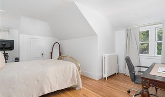 291 Spencer Ave, Warwick, RI 02818