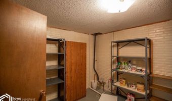 1302 E Linden St, Algona, IA 50511