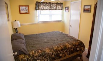 1758 Easons Bluff Rd, Baxley, GA 31513