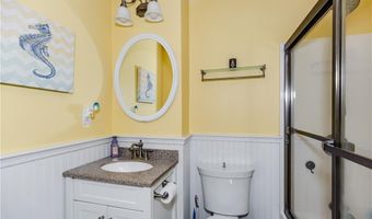 33 Rosewood Ln, Cumberland, RI 02864