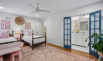 372 Pine Forest Rd, Atlanta, GA 30342