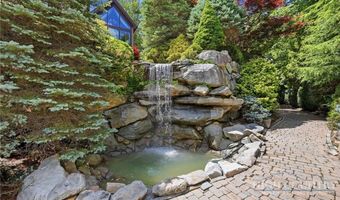 224 Chestnut Trl, Banner Elk, NC 28604