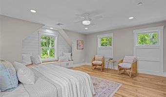 5 Lillis Ave, Barrington, RI 02806