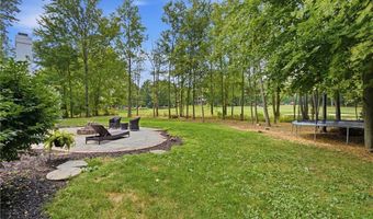 315 Glengarry Dr, Aurora, OH 44202