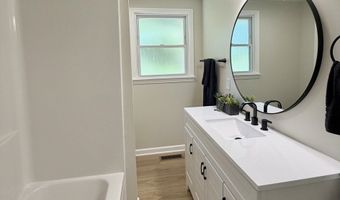 2318 E 40th St, Anderson, IN 46013