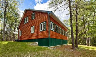 8 Breezy Knoll Ln, Baileyville, ME 04694