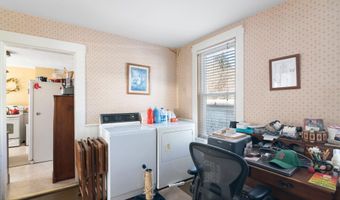 36 Spruce St, Brattleboro, VT 05301