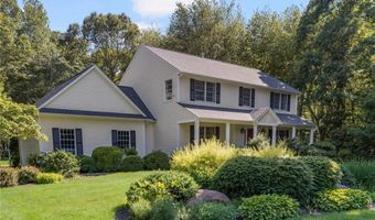 11 Prides Crossing Ln, North Kingstown, RI 02874