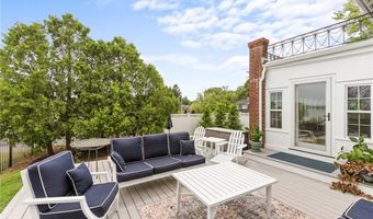 1144 Narragansett Blvd, Cranston, RI 02905