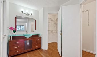 5904 MOUNT EAGLE Dr 105, Alexandria, VA 22303