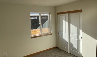300 N JELLISON St, Amity, OR 97101