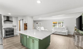 5044 Albany Dr, Columbus, OH 43232