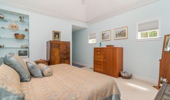 12 Sea Knoll Ct 12, Bourne, MA 02532