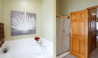 1136 Stewarton, Cincinnati, OH 45102