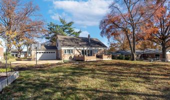 351 Meadowbrook Dr, Ballwin, MO 63011