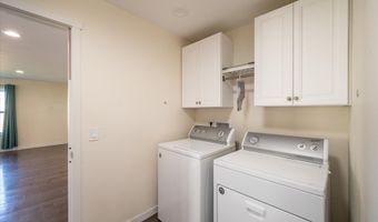 937 Carter St SW, Bandon, OR 97411