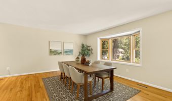 8407 GEORGIAN Way, Annandale, VA 22003