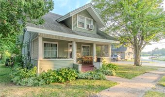 17 Crossmon St, Alexandria Bay, NY 13607