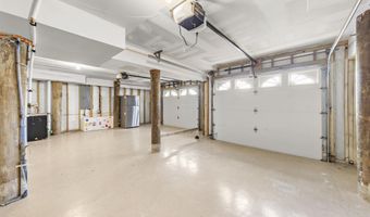 706 S BAY Ave, Beach Haven, NJ 08008