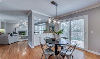 13153 Barrett Meadows Dr, Des Peres, MO 63021