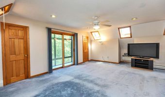 8 Longview Dr, Bow, NH 03304
