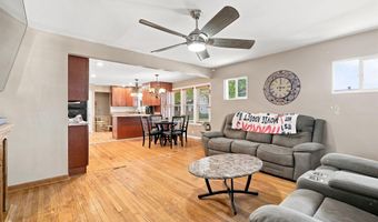 729 Smith St, Algonac, MI 48001