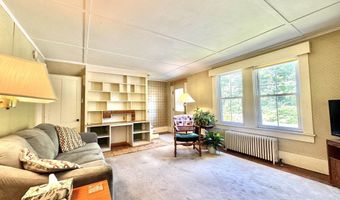 42 S Main St, Brookline, NH 03033
