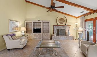 31 Chesterfield Lake Dr, Beaufort, SC 29906