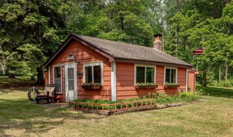 1076 Rainy Lake Rd NW, Backus, MN 56435
