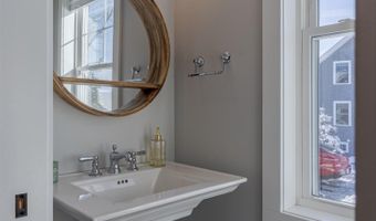 22 Sunrise Cir, Auburn, NH 03032