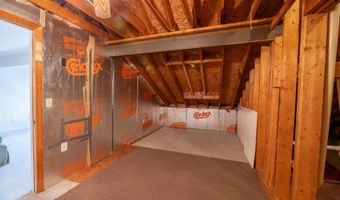34 Parkwood Dr, Augusta, ME 04330