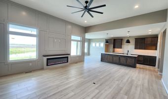 2912 NW Fairfield Ct, Ankeny, IA 50023