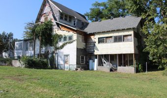 409 E College St, Aurora, MO 65605