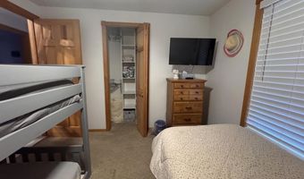 12 Lake Dr, Chesterfield, NH 03462