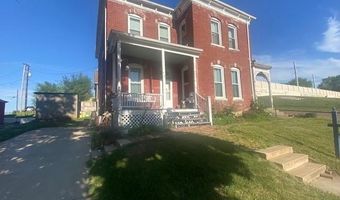 432 S 5th St, Atchison, KS 66002