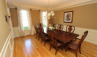 19 Devonshire Ct, Avon, CT 06001