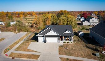 5453 Rowling Dr, Ames, IA 50014