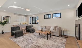 415 N Haddow Ave, Arlington Heights, IL 60004